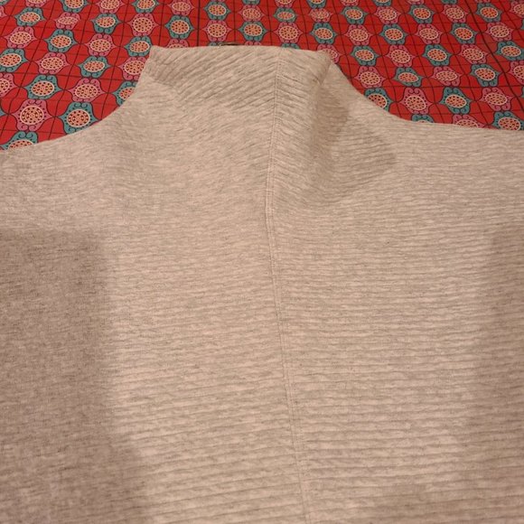 Lululemon Call for Cozy Dress - NWT Size 6 - Picture 2 of 5